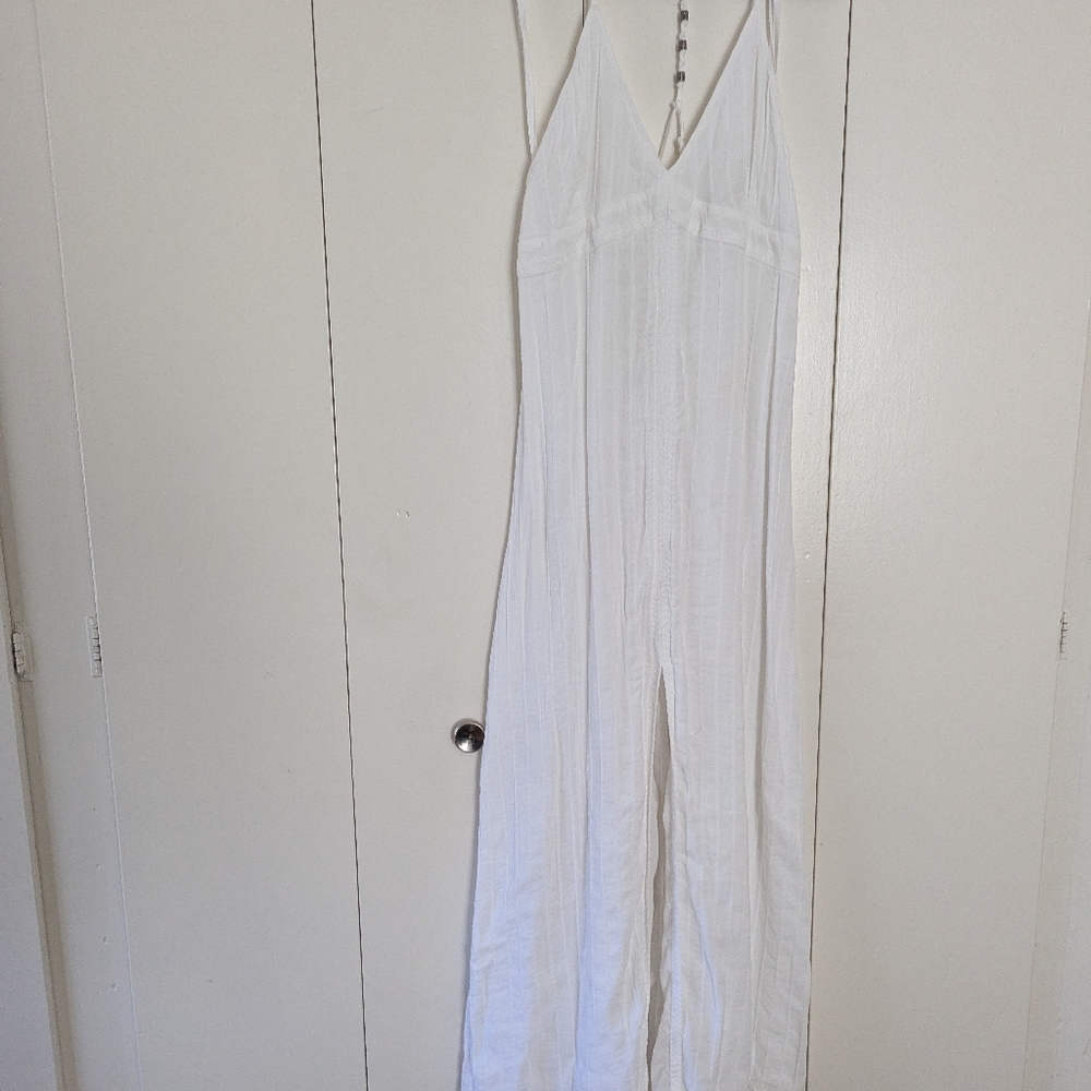 Aerie White Maxi Dress Flowing Silhouette